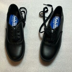 Leather keds black size 8. Unworn.